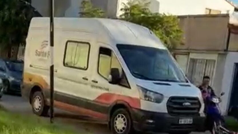 Vecinos denuncian a trabajador del Registro Civil por mal uso de vehículo oficial